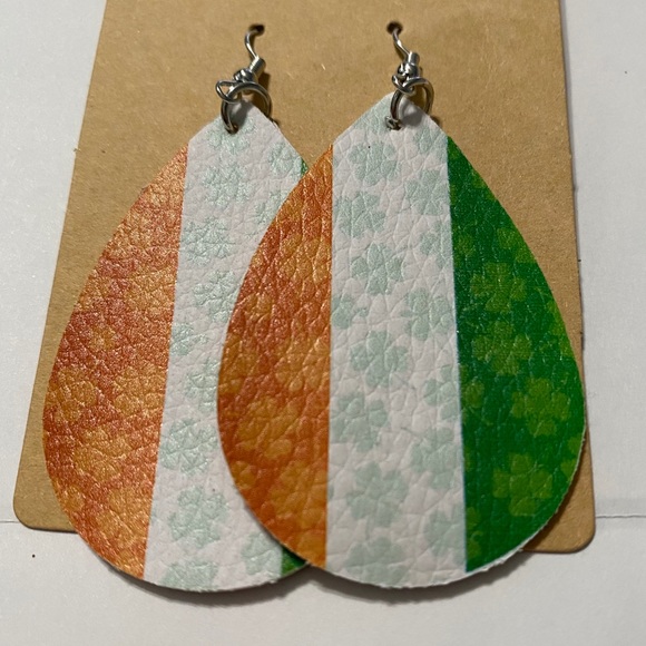Ireland Flag Irish Pride Heritage Dangle Earrings - Picture 3 of 4